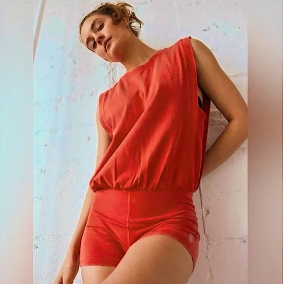 FP Movement by Free People Pants - FP Movement Hot Shot Shortsie in Stunning Coral Color Size XL NWOT No Flaws, EUC